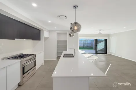 66 Lord Howe Cct, Banya, QLD 4551