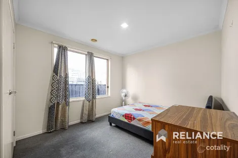 Property photo of 1 Kerlin Crescent Tarneit VIC 3029