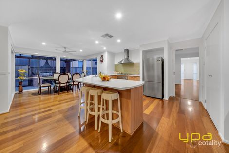 Property photo of 13 Durnoch Place Cranbourne VIC 3977