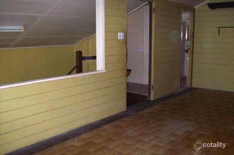 Property photo of 12 Surrey Street Hyde Park QLD 4812