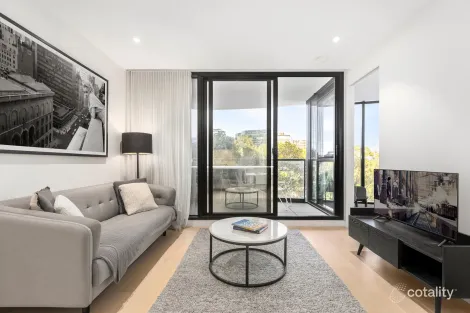 Property photo of 607/8 Bowen Crescent Melbourne VIC 3004