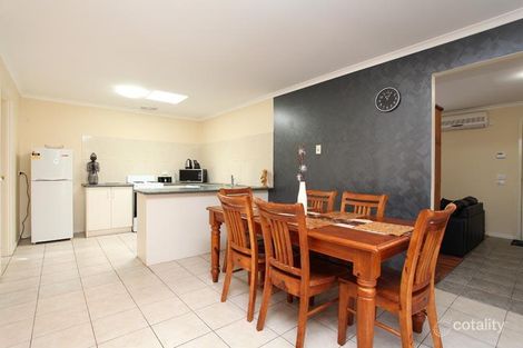 Property photo of 2 Windle Terrace Burnside VIC 3023