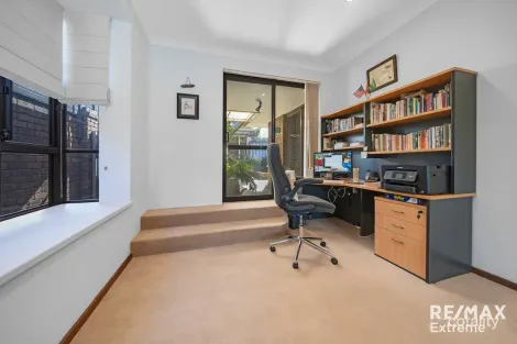 Property photo of 19 Seaforth Loop Kallaroo WA 6025