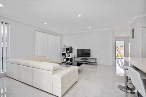 Property photo of 40 Sarsaparilla Ramble Byford WA 6122