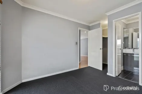 Property photo of 17 Kirin Way Maddington WA 6109