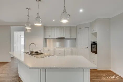 Property photo of 14 Smythe Drive Highfields QLD 4352