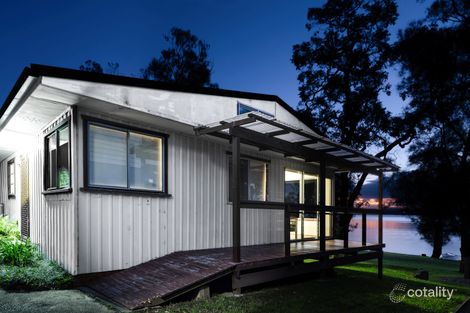 Property photo of 165 Kullaroo Road Summerland Point NSW 2259