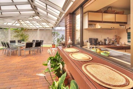 Property photo of 15 Woodhaven Court Sunnybank QLD 4109