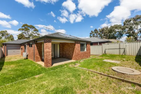 Property photo of 77 Rockpool Road Truganina VIC 3029