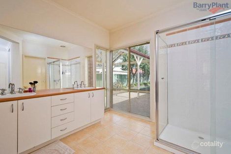 Property photo of 4 Brampton Close Point Cook VIC 3030