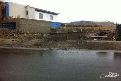 Property photo of 12 Spectacle Crescent Point Cook VIC 3030