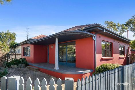 2 Thalassa Ave, East Corrimal, NSW 2518