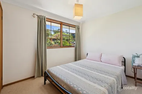 Property photo of 18 Dutton Crescent Coffs Harbour NSW 2450