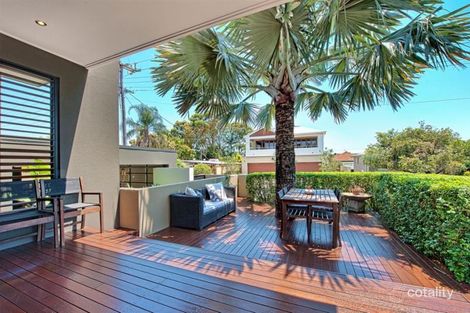 Property photo of 6 Eider Avenue Paradise Point QLD 4216