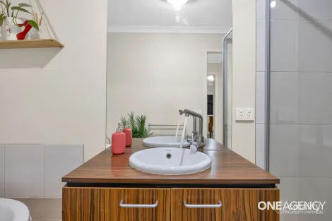 Property photo of 117 Featherbrook Drive Point Cook VIC 3030