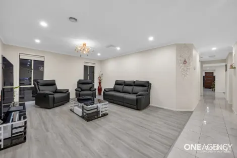 Property photo of 117 Featherbrook Drive Point Cook VIC 3030