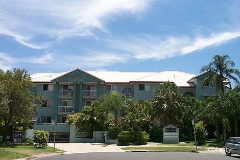 20 Canal Ave, Runaway Bay, QLD 4216