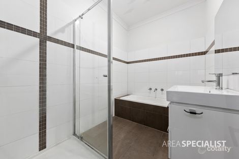 Property photo of 2/3 McRae Avenue St Albans VIC 3021