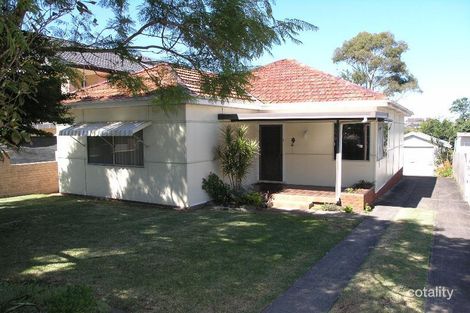 60 Napoleon Rd, Greenacre, NSW 2190
