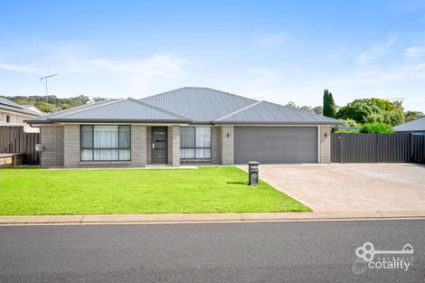18 Lakes Park Dr, Ob Flat, SA 5291