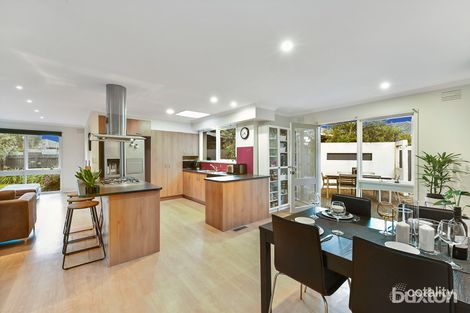 Property photo of 2 Cormorant Place Dingley Village VIC 3172