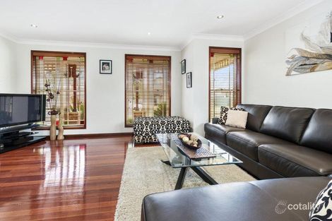 Property photo of 2 Palm Close Green Valley NSW 2168