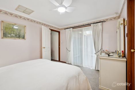 Property photo of 1 Lake Magenta Court Greenwith SA 5125