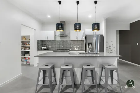 Property photo of 5 Whimbrel Avenue Upper Coomera QLD 4209