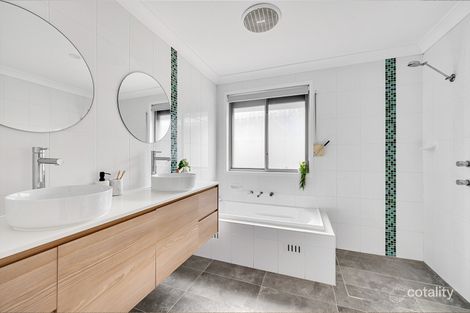 Property photo of 8 Wauchope Road Carnes Hill NSW 2171