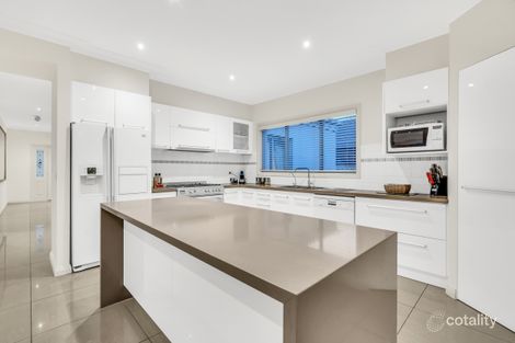 Property photo of 27 St Andrews Drive Craigieburn VIC 3064