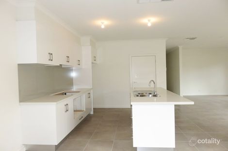 42 Eynesbury View, Wollert, VIC 3750