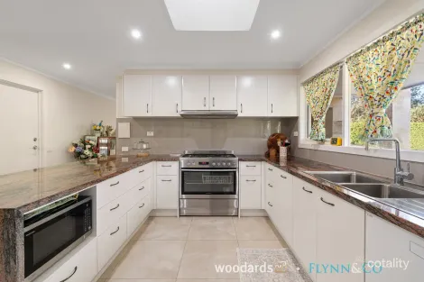 Property photo of 4 Grenfell Way Rosebud VIC 3939