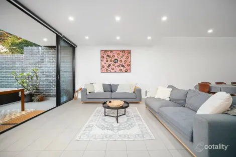 Property photo of 15 Lasseter Avenue Chifley NSW 2036