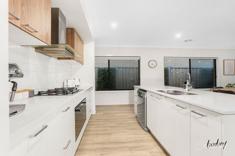 Property photo of 14 Antonio Street Wollert VIC 3750