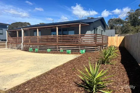 18 Malibu St, Scamander, TAS 7215