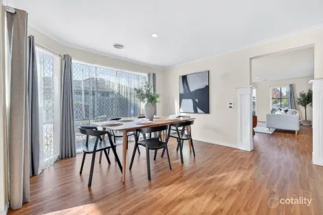Property photo of 13 Duff Street Cranbourne VIC 3977