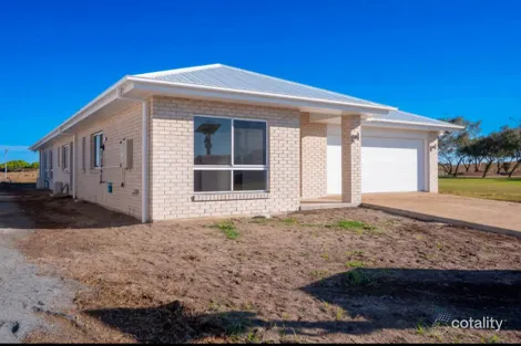 7 Greenway Dr, Coral Cove, QLD 4670