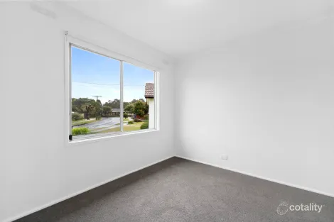 Property photo of 7 Nowra Court Simpson VIC 3266