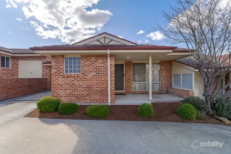 Property photo of 2/61 Maynard Street Ngunnawal ACT 2913