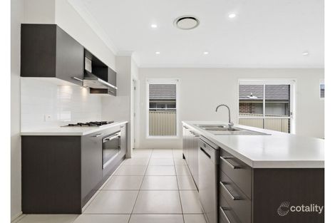 Property photo of 42 Hampton Crescent Prospect NSW 2148