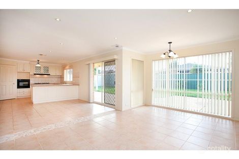 Property photo of 14 Archeron Court Caroline Springs VIC 3023