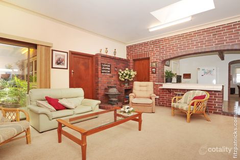 Property photo of 3 Sunshine Avenue Turvey Park NSW 2650