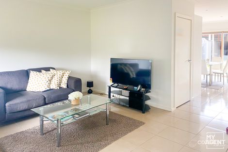 Property photo of 19/1 Hyde Park Avenue Craigieburn VIC 3064
