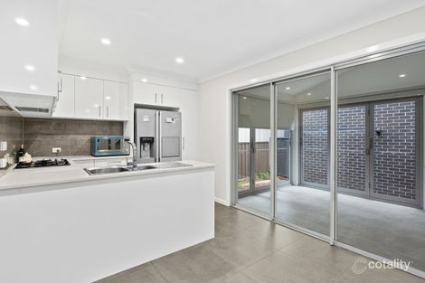 Property photo of 2/5 Cullen Street Oak Flats NSW 2529