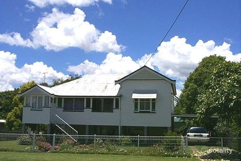 18 Eileen St, Booval, QLD 4304