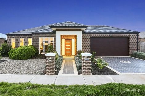 Property photo of 30 Desert Gum Way Brookfield VIC 3338