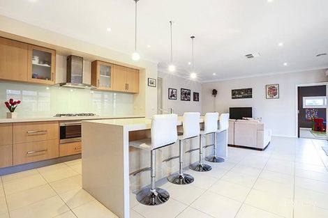 Property photo of 30 Desert Gum Way Brookfield VIC 3338