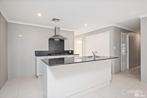 Property photo of 13 Muscari Close Seville Grove WA 6112