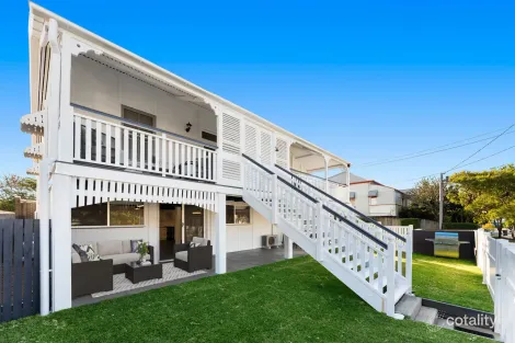 Property photo of 33 Vera Street Greenslopes QLD 4120