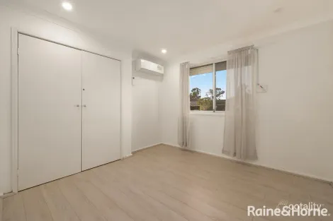 Property photo of 4 Bute Place St Andrews NSW 2566